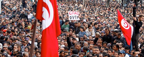 في ذكرى عيد الثورة : منظمات حقوقية تؤكد اخراطها ودعمها لكل التحركات الإجتماعية